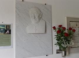 Biskup Jan Baxant požehnal muzeum kardinála Štěpána Trochty ve Francově Lhotě